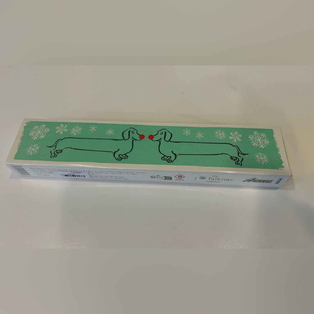 NWT- BOX OF MATCHES w DACHSHUND DETAIL ON THE PACKAGING. SUPER GIFT!
